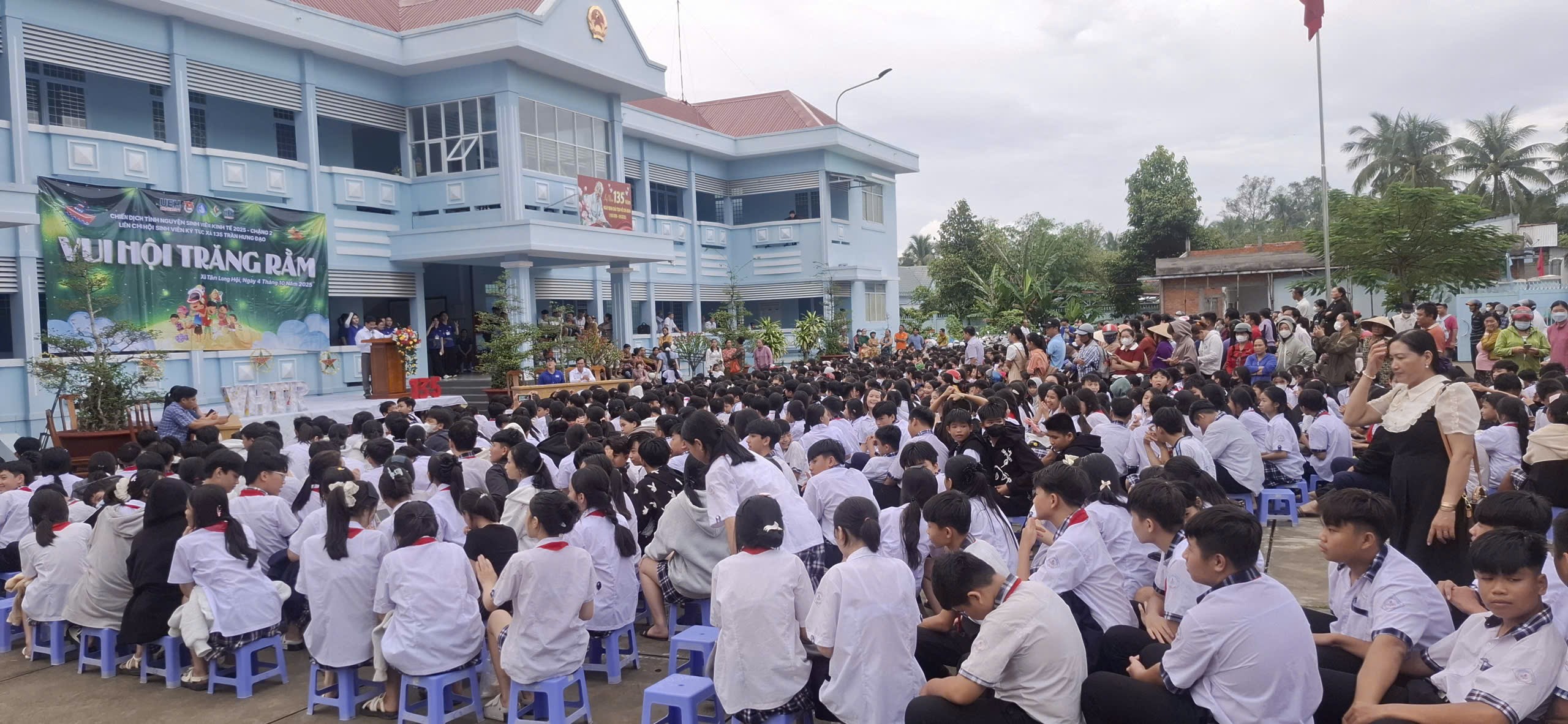 Xã Tân Long Hội tổ chức Tết Trung thu cho các em thiếu nhi năm 2025